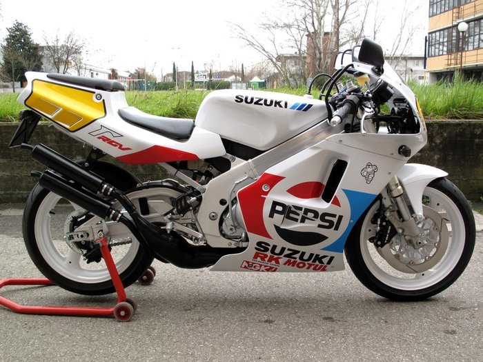 Suzuki RGV Gamma