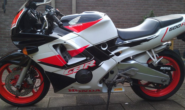 CBR 600 а4 расцветка