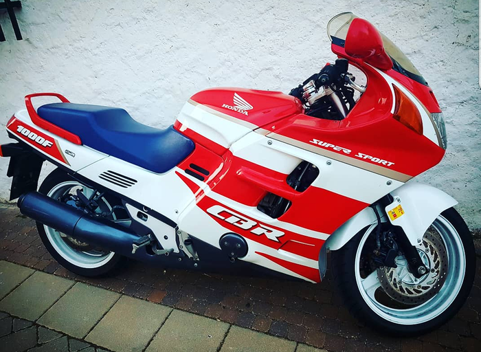 Honda CBR 1000f