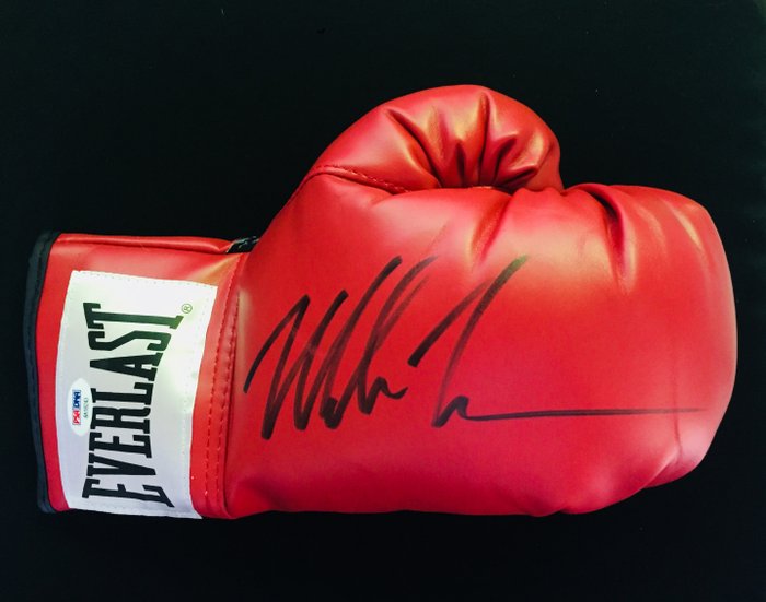 Mike Tyson автограф