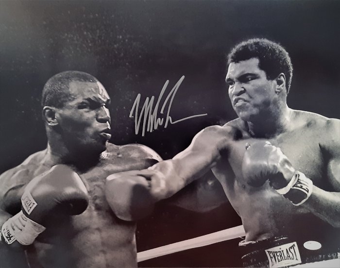 Mike Tyson автограф