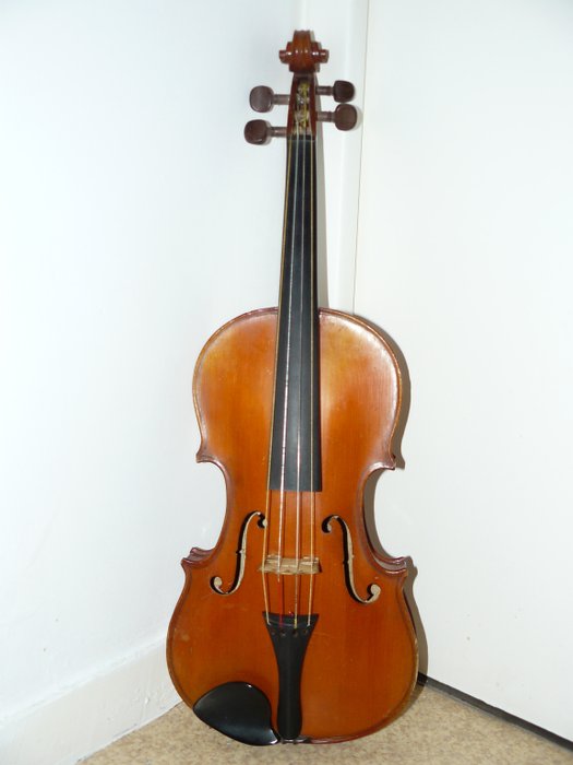 Скрипка париж. Jean-Baptiste Vuillaume. Jean-Baptiste Vuillaume Violin. Jean-Manuel Vuillaume.