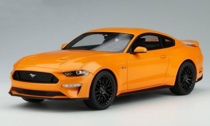 Ford Mustang gt 530 оранжевый