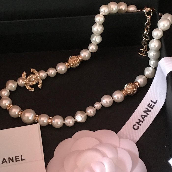 Chanel Necklace - Catawiki