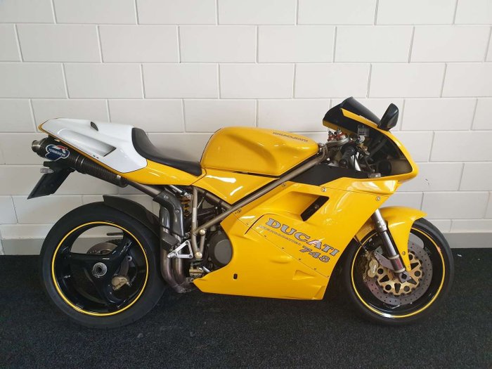 Ducati 748
