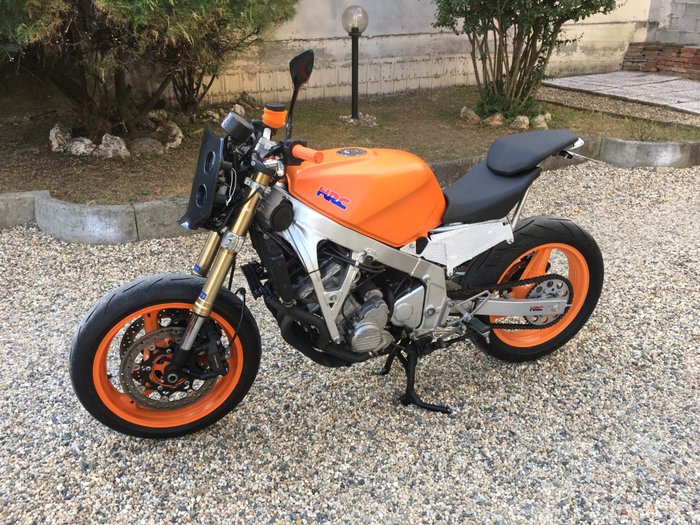 Honda CBR 600 f3 Street Fighter