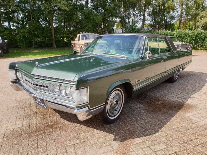 Chrysler Imperial 60