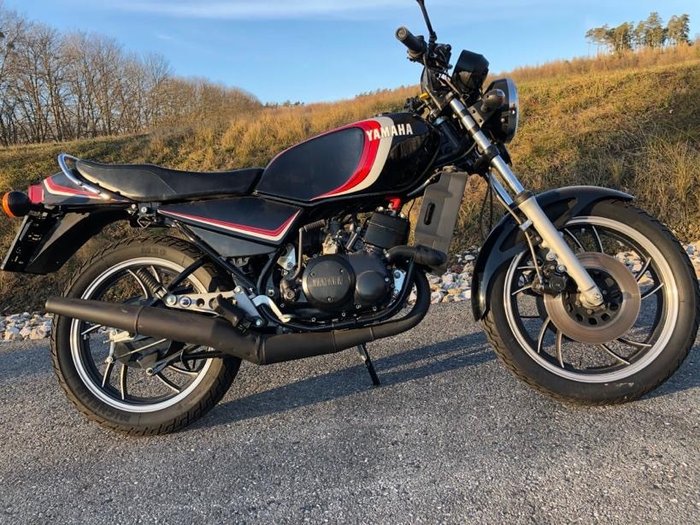 Ямаха Rd 350 New Retro