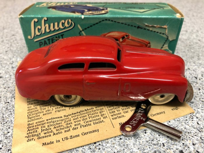 Wind up автомобиль