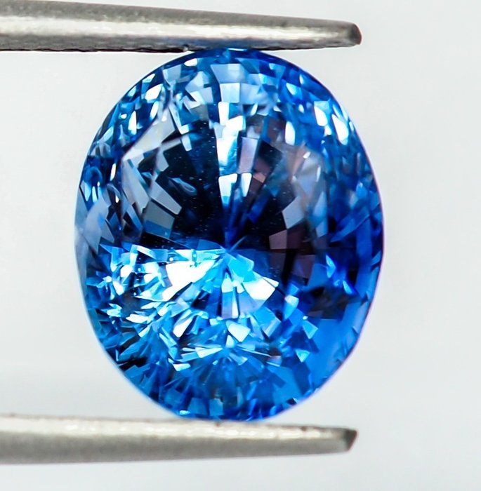 Кристалл (самоцвет) танзанит. Сапфир 6. Зелёный сапфир камень. Сапфир 12 карат. Сапфир 6.