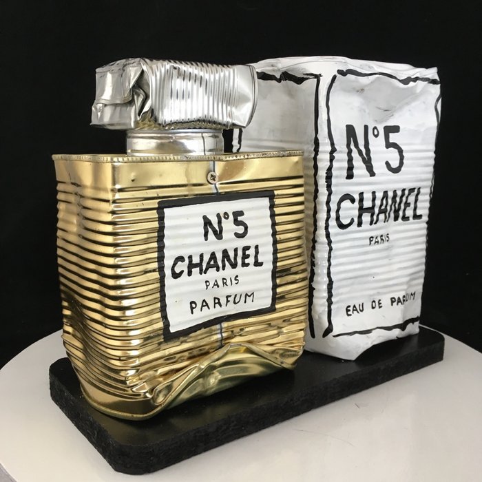 Crushed Chanel N.5 Box Medium by Norman Gekko (2021) : Sculpture Acrylic,  Plastic - SINGULART