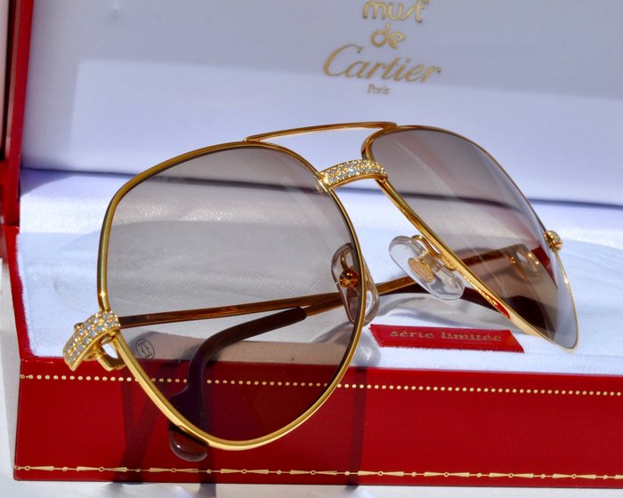 Hanae Mori Paris Sunglasses & Case