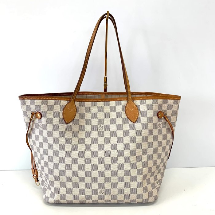 Coach White Weekend bag for Sale in Online Auctions