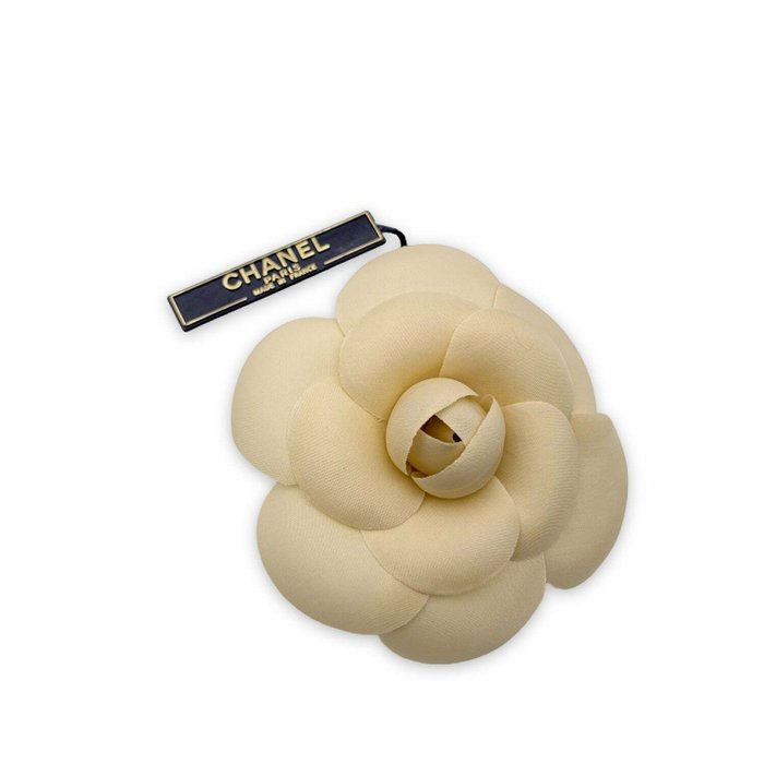 Chanel - Vintage Beige Fabric Flower Camellia Camelia Pin Brooch