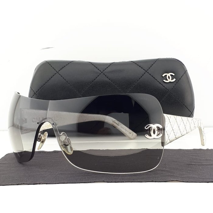Chanel - Shield Black & Silver Tone Leather Coated Temples - Catawiki