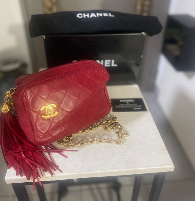 Chanel - camera pompon - Crossbody bag - Catawiki