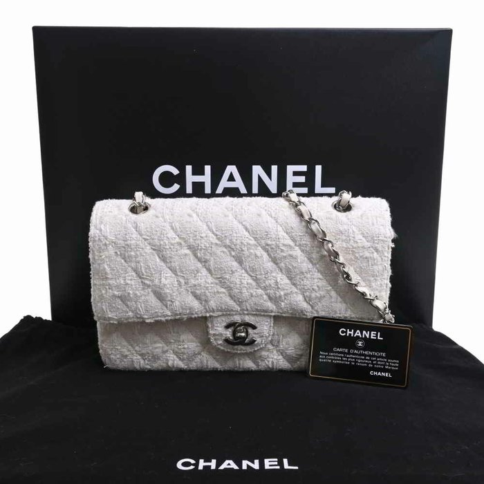 Chanel - Timeless Classic Shoulder bag - Catawiki