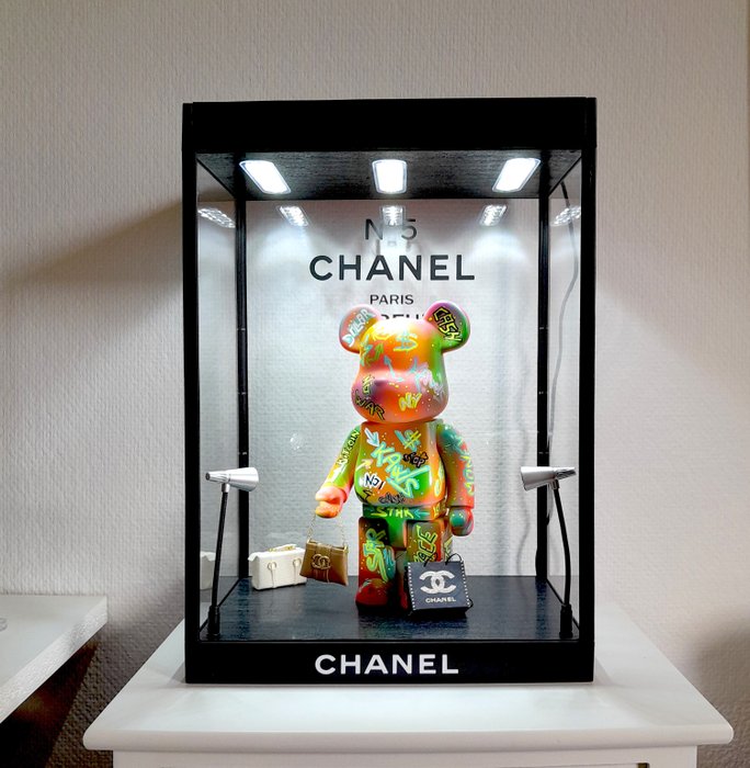 Chanel Bear 400 White, Sculpture by Na$H
