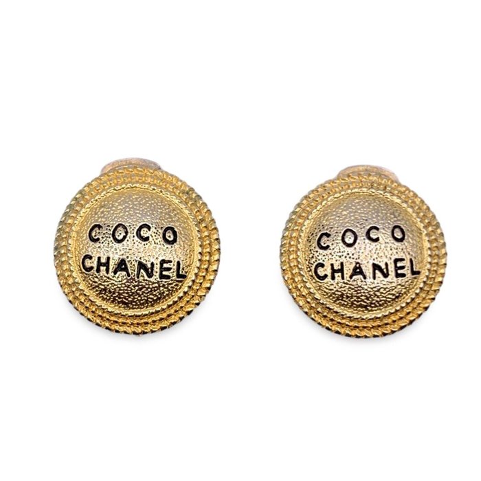 Chanel - Vintage Gold Metal Round Coco Clip On Earrings - Earrings -  Catawiki