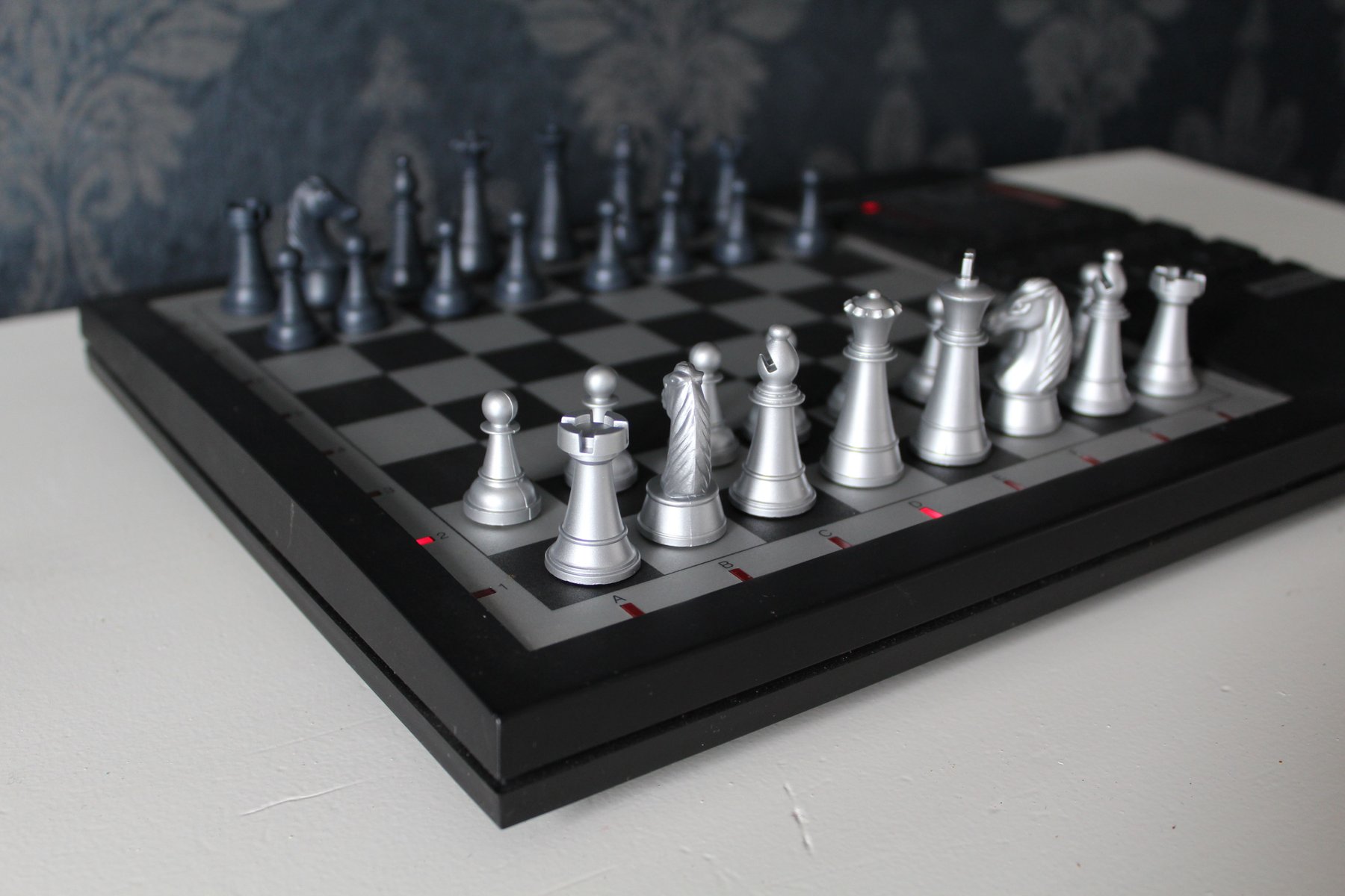 Saitek - Kasparov Turbo Advanced Trainer Chess computer - Catawiki
