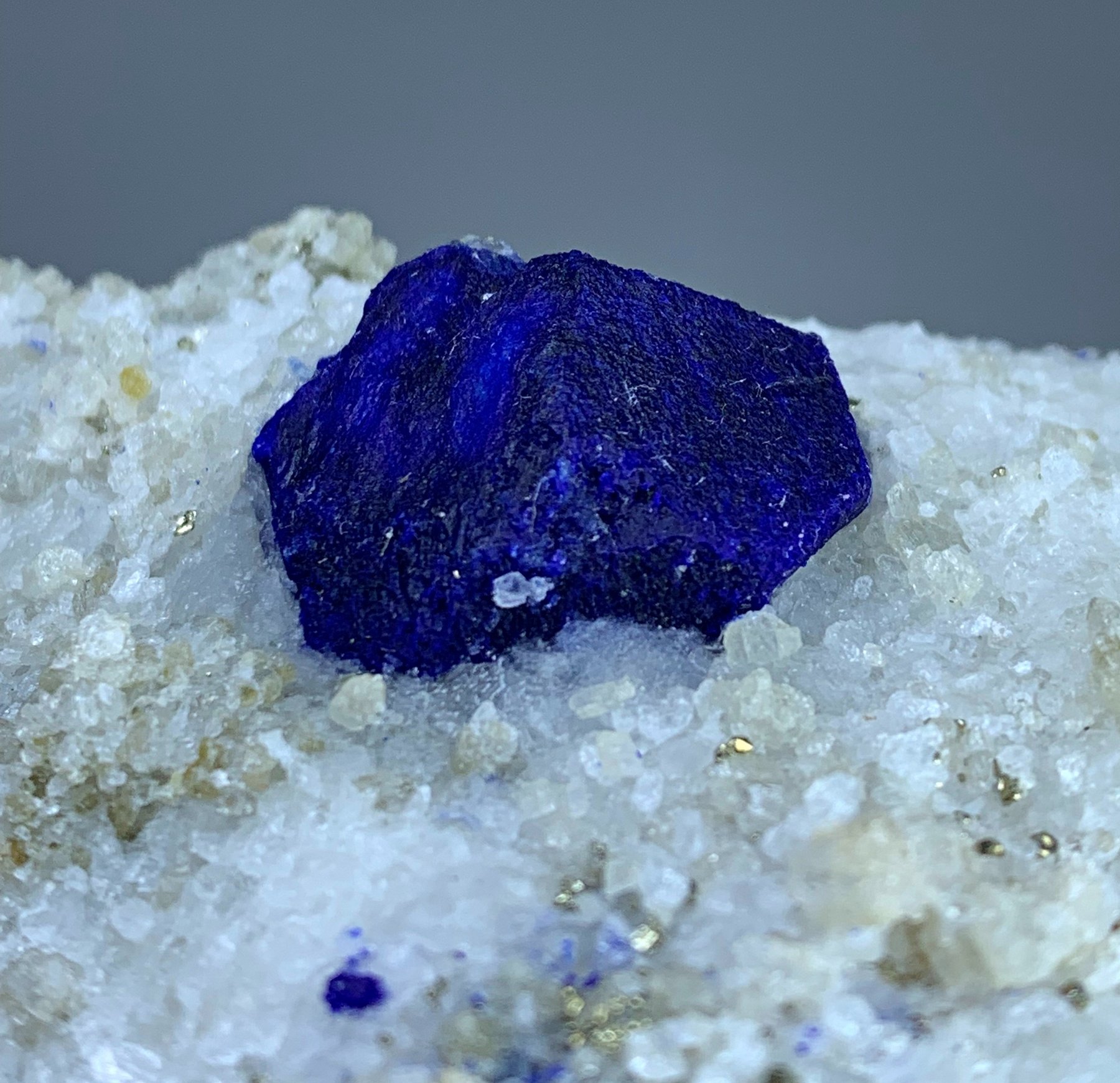 Lazurite Specimen - 70×95×55 mm - 573 g - (1) - Catawiki