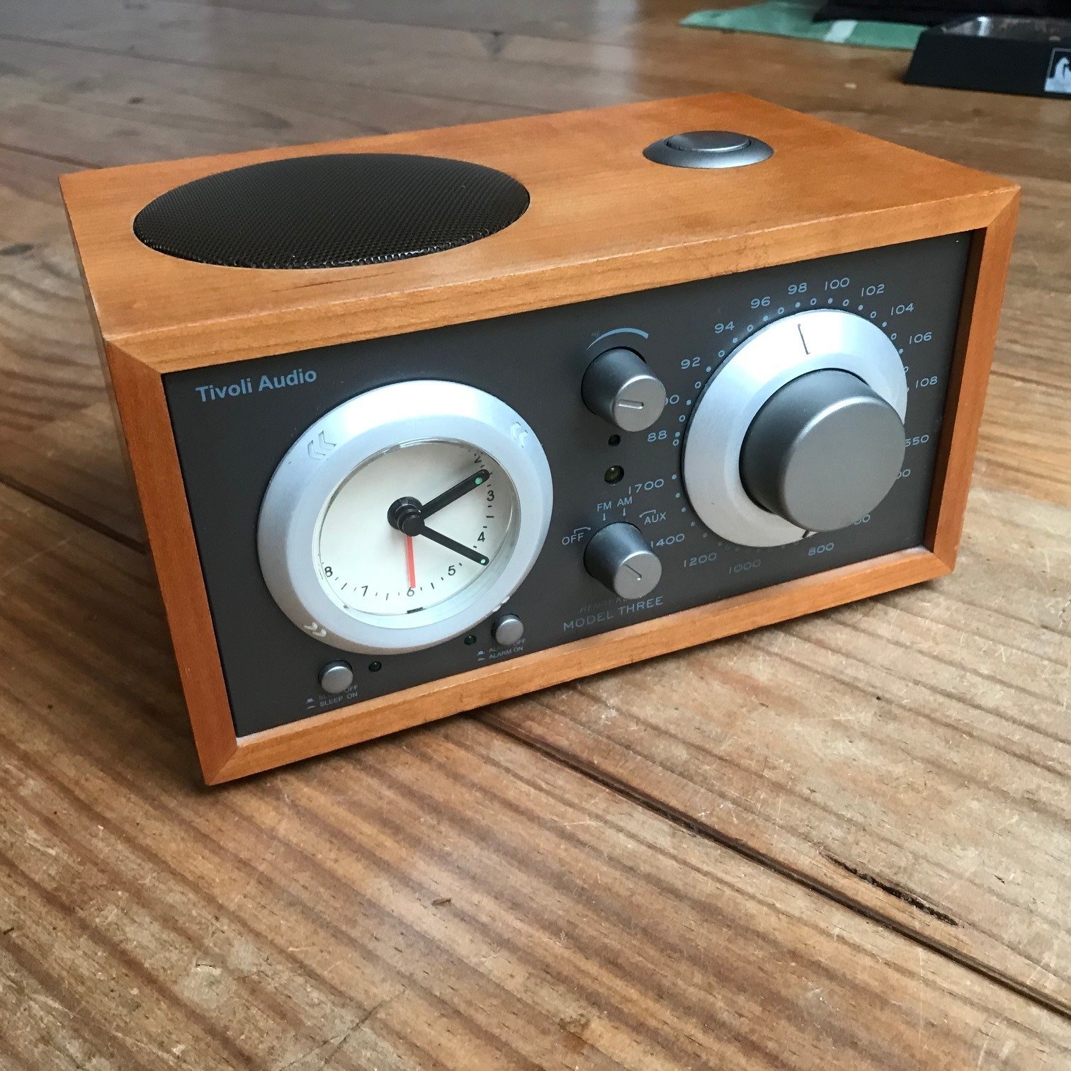 Tivoli Tivoli audio Model Three BT Radio Catawiki