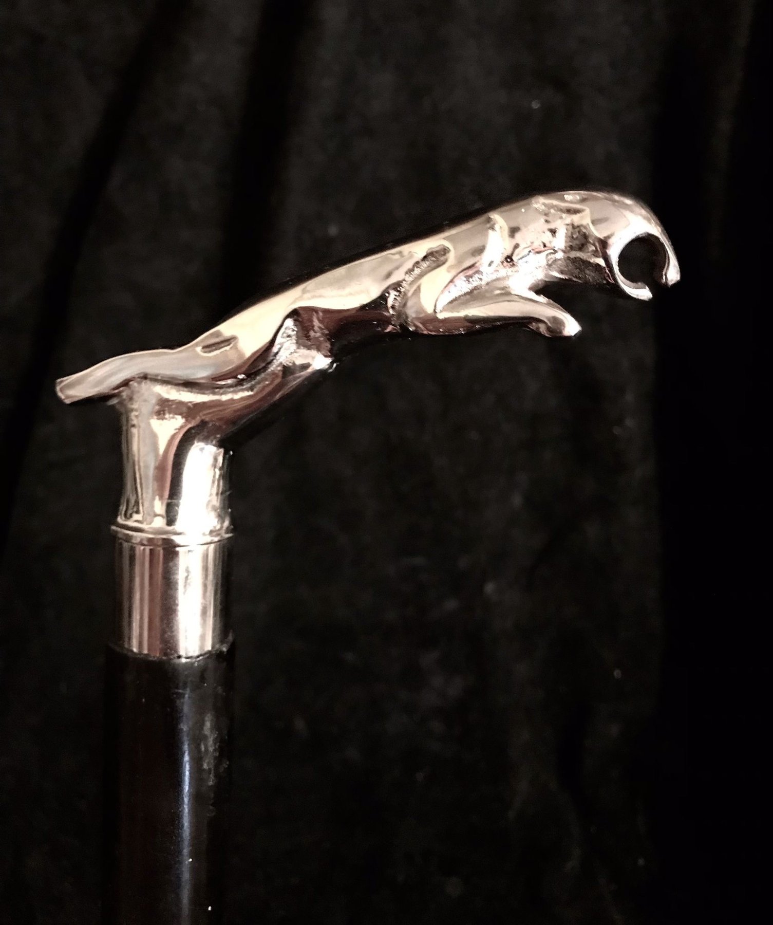 A very elegant Jaguar car walking stick Catawiki