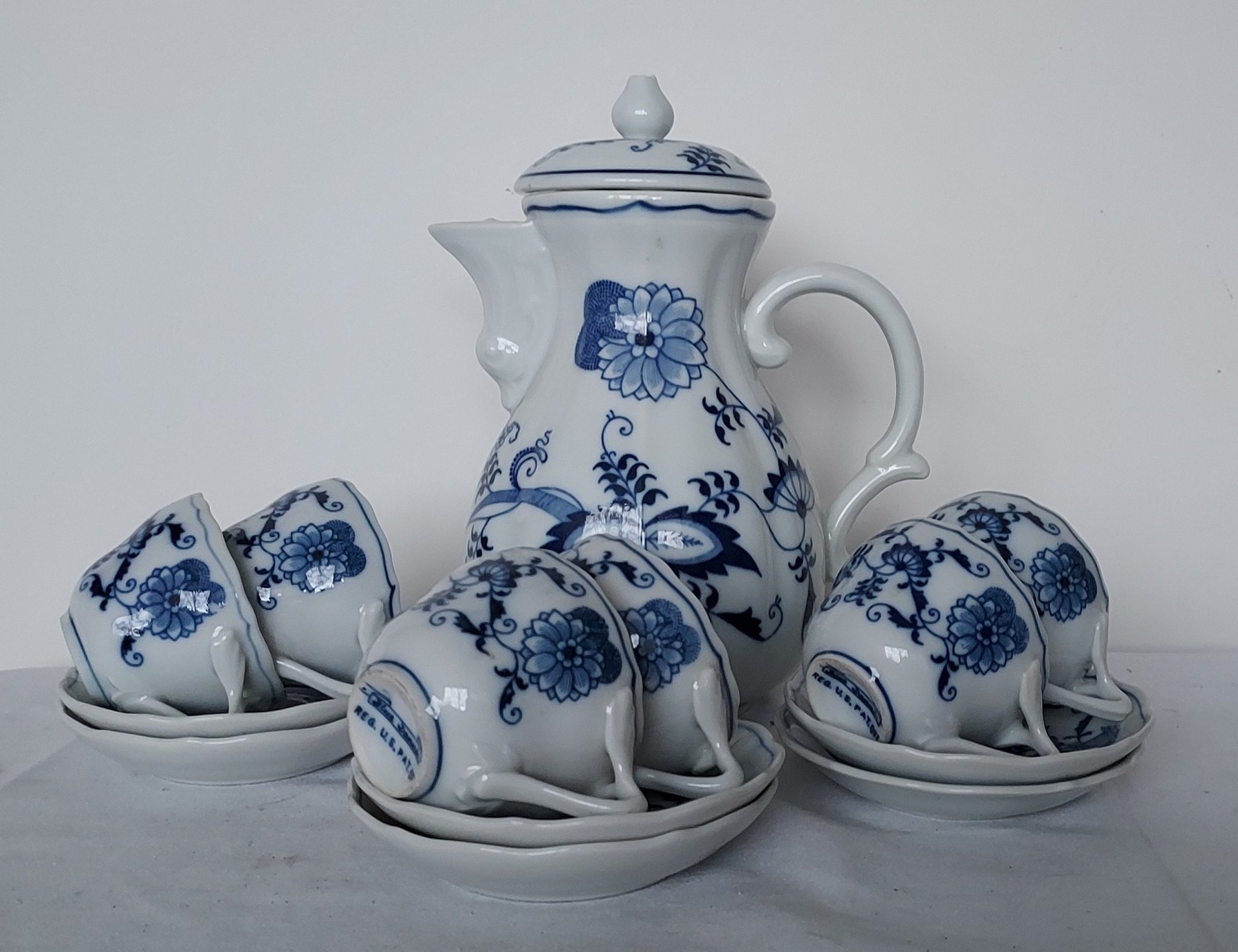 Blue Danube cups and saucers (7) Porcelain Catawiki