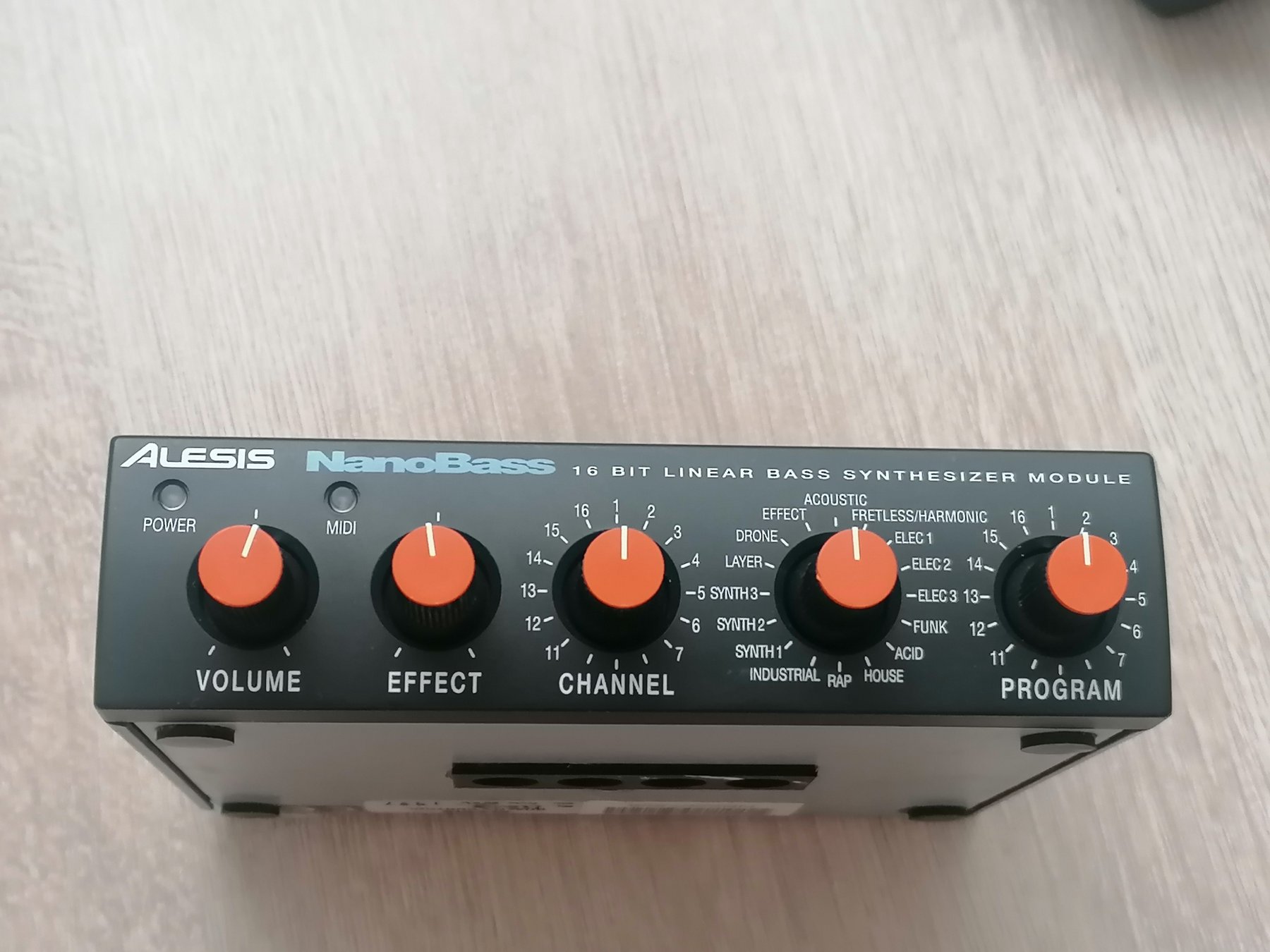 Lot 2 multieffect Alesis Nano Bass/ Dod Tec Series Effect Catawiki