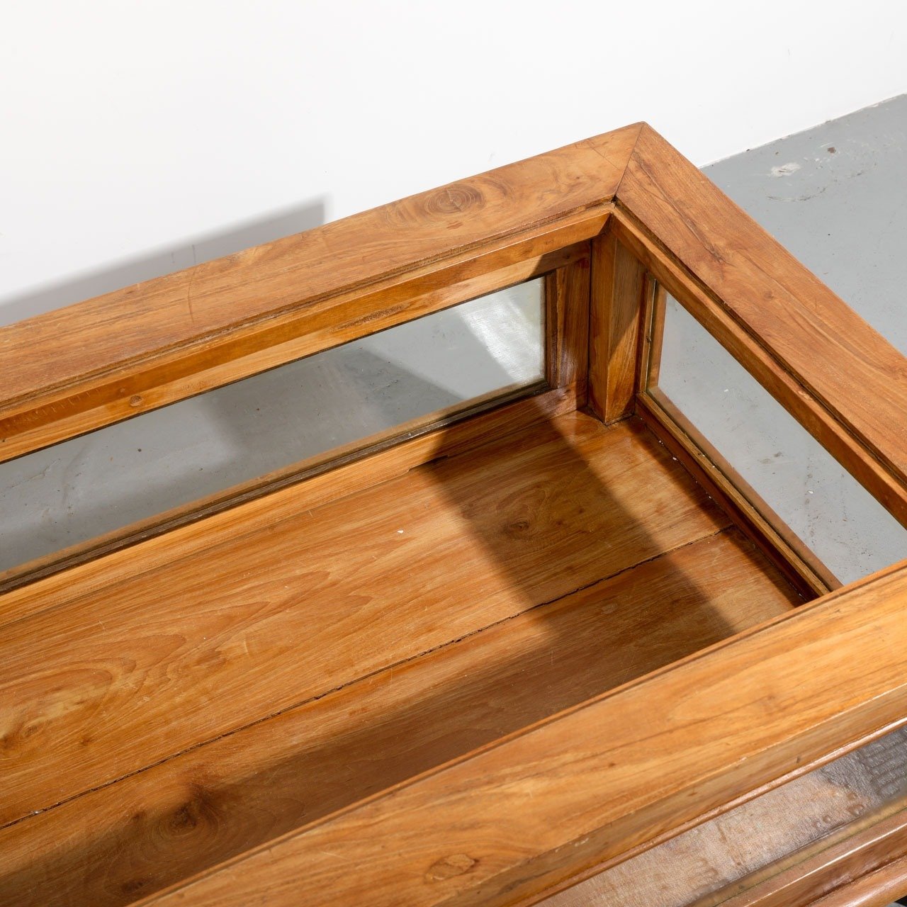 solid wood table Glass, Wood Catawiki