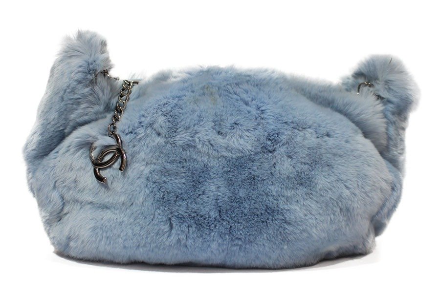 Blue fur chanel bag discount