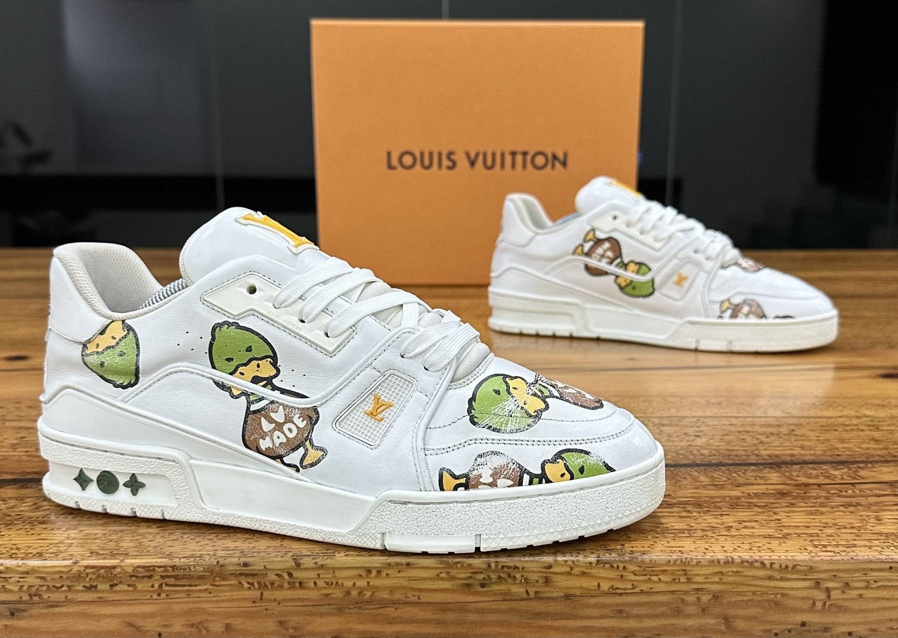 Louis Vuitton - Sneakers - Size: Shoes / EU 37.5 - Catawiki