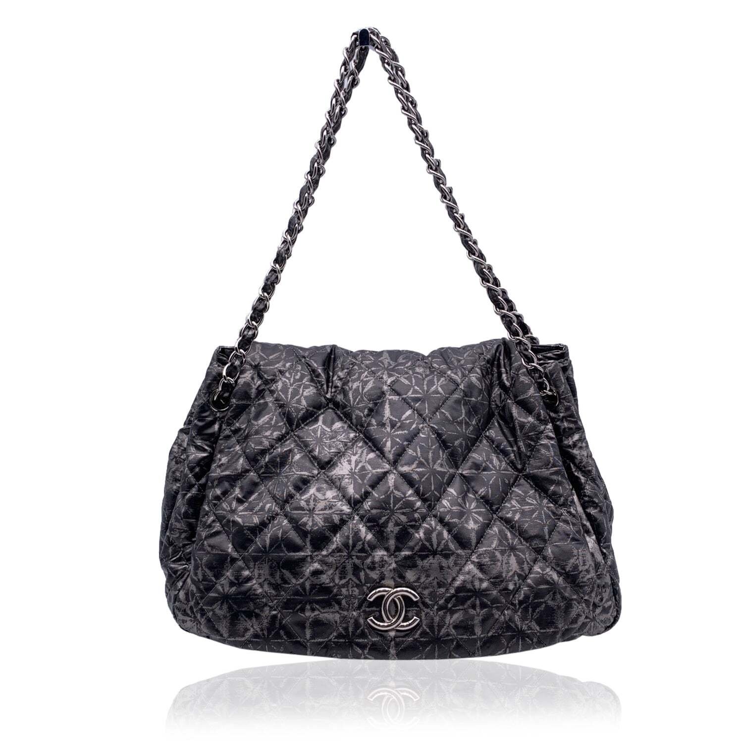 Chanel Moscow Purse Shoulder 2000 's Black Awesome Quilted Chain