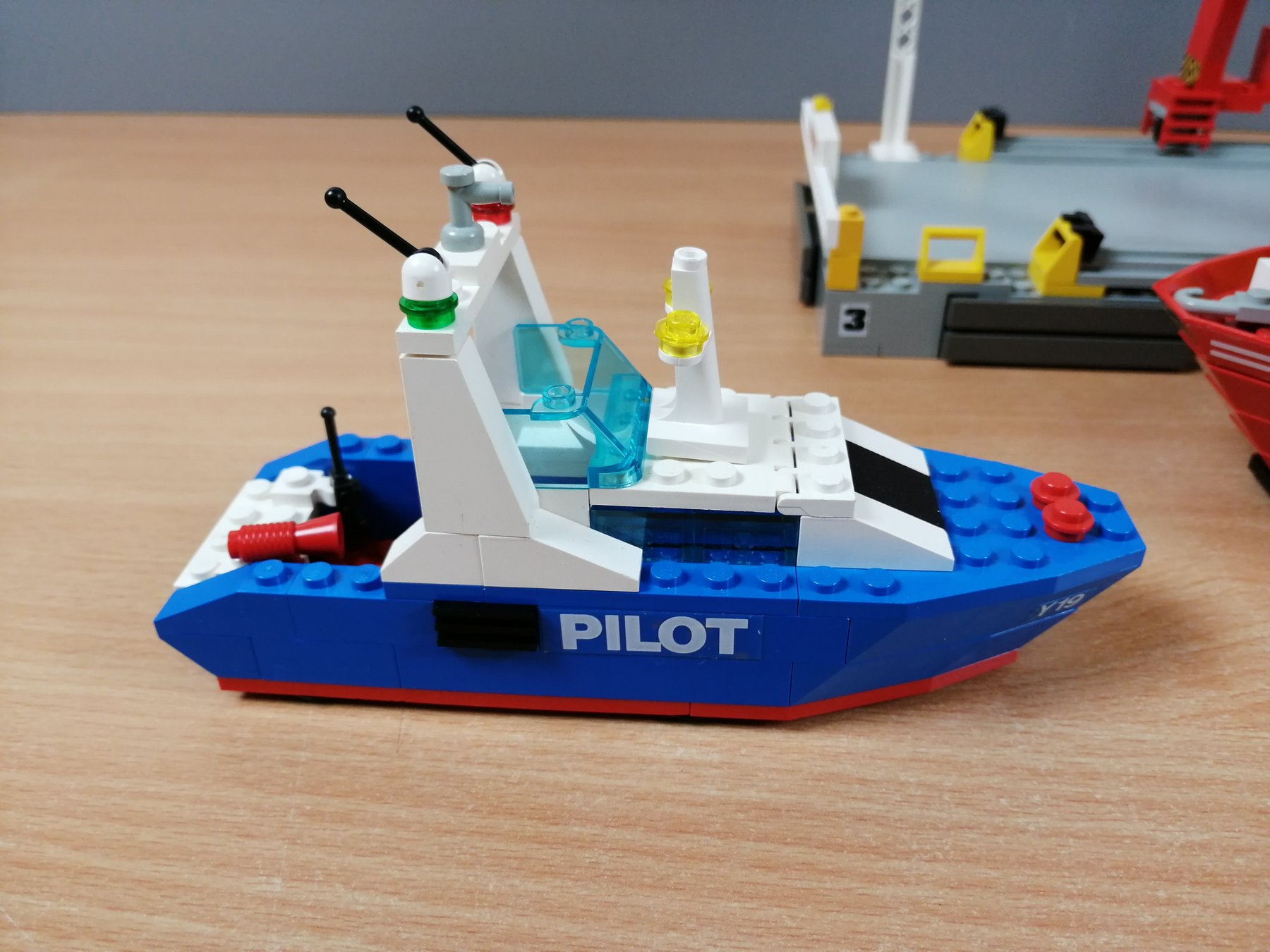 LEGO Classic Town Harbour 6542 Launch & Load Seaport Catawiki