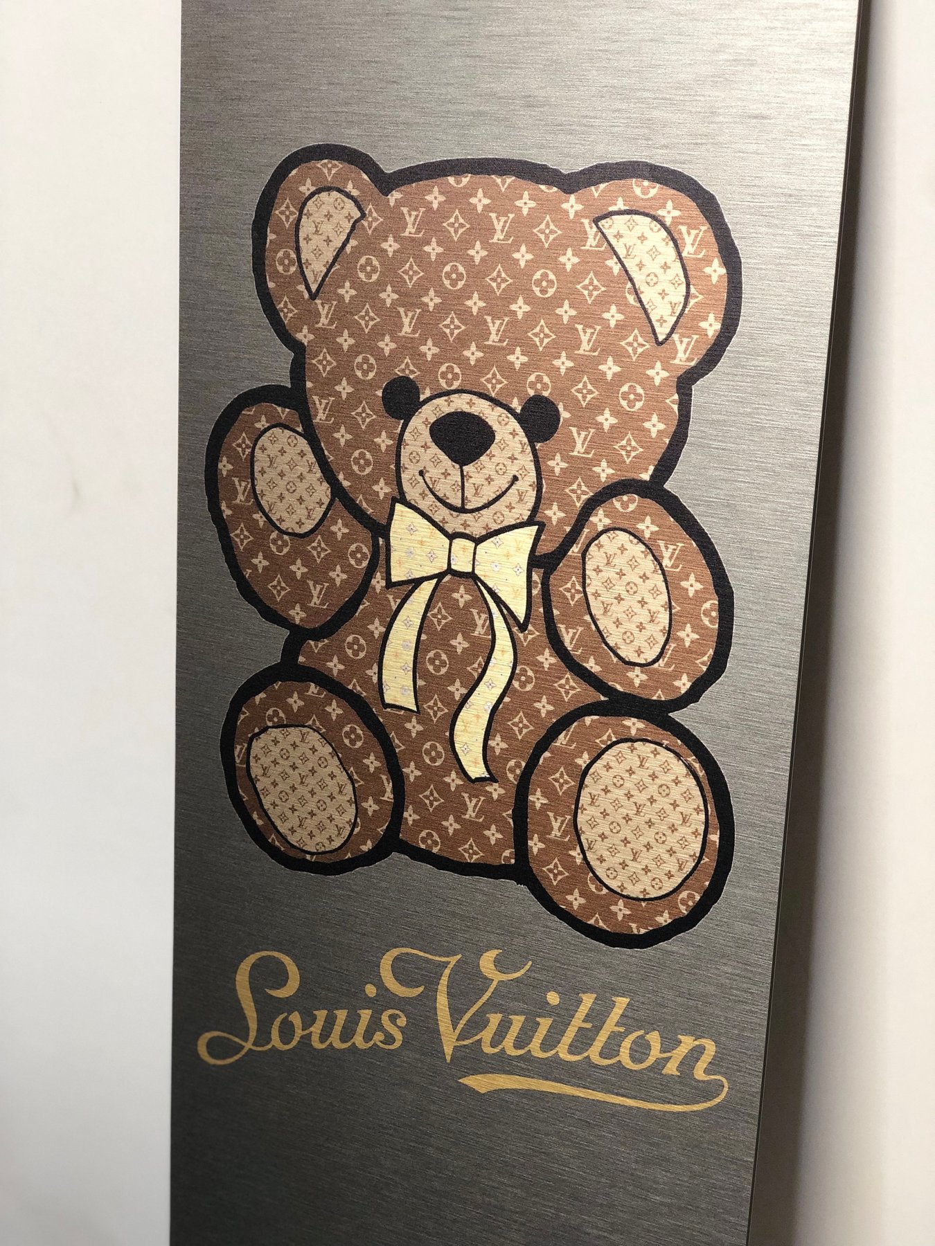 Rob VanMore - Skating by Louis Vuitton Bear (3/8) - Catawiki
