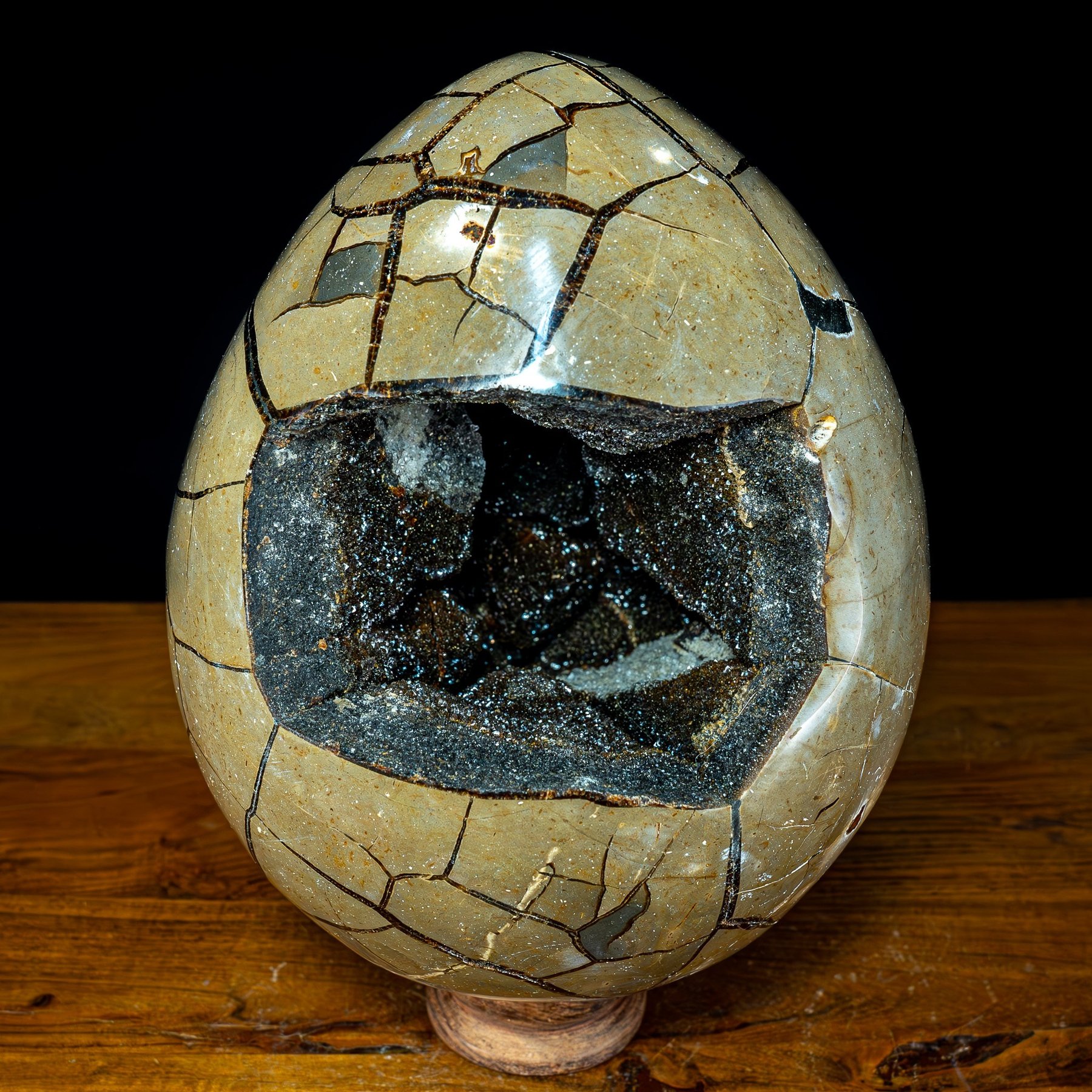 Very Decorative Septarian Egg with Beautiful Calcite Crystals- 11868.84 g -  Catawiki