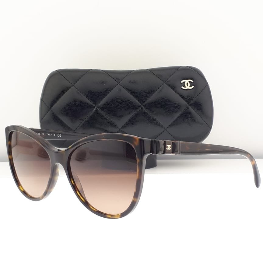 Chanel wayfarer store
