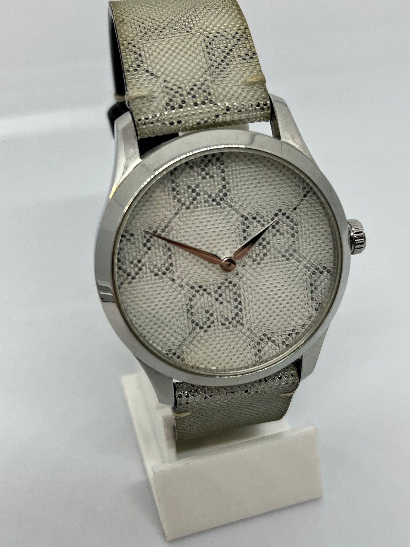 Gucci G Timeless No reserve price 126.4 Unisex 2011