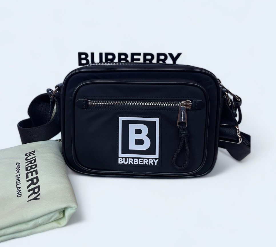 Burberry bolsos 2025 wikipedia