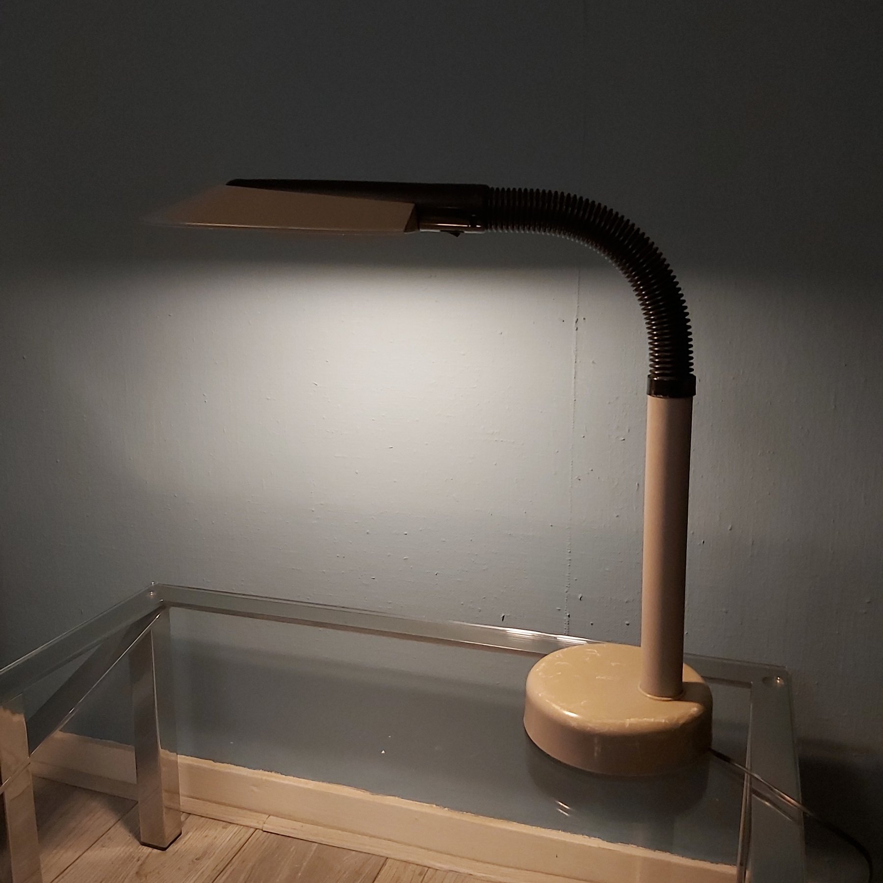 Sylvania sales desk lamp