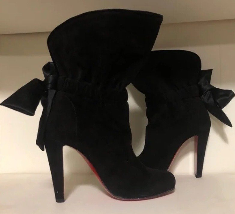 Louboutin enkellaarsjes sale