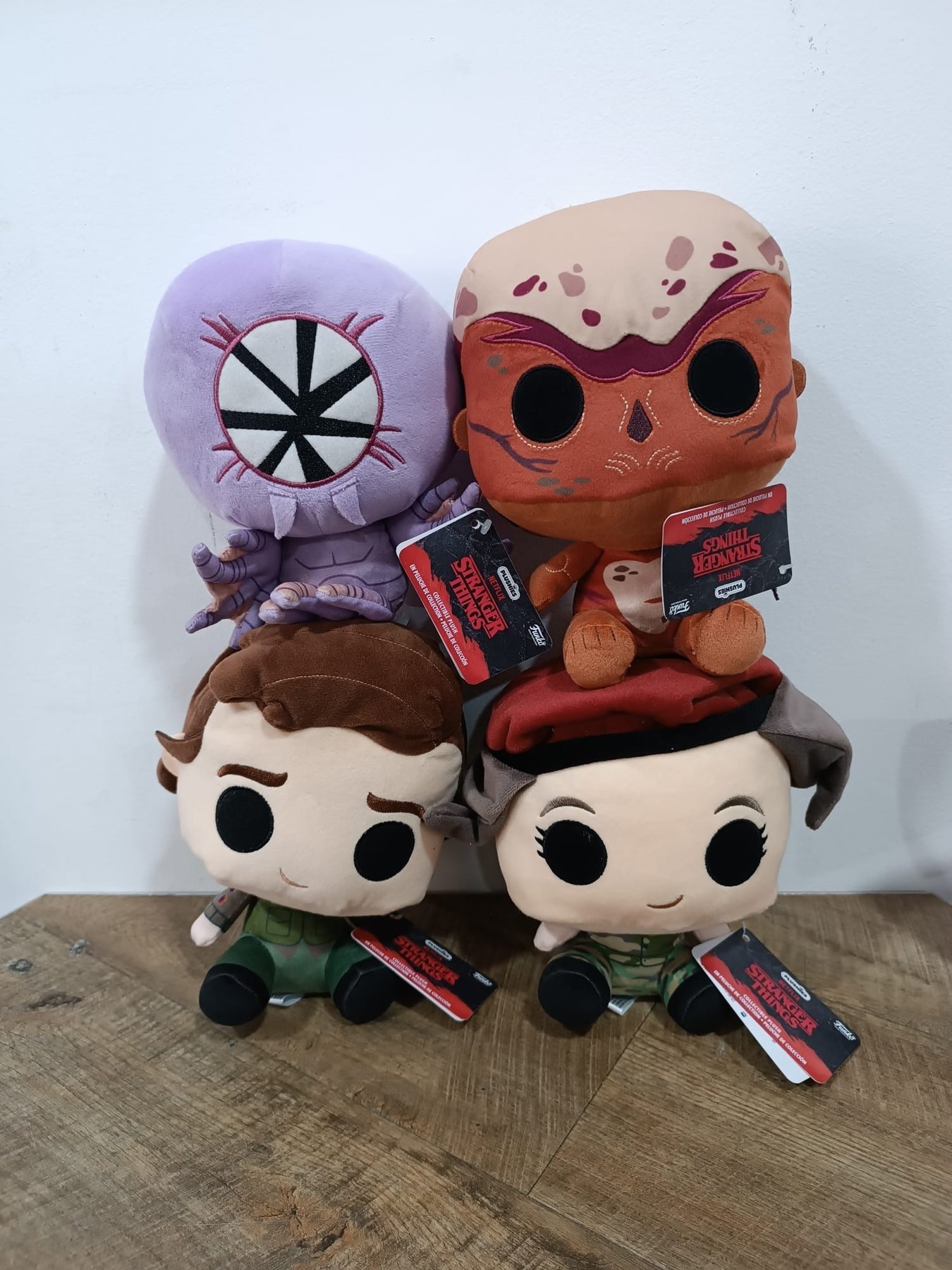 Funko Poup e Stranger Things 4 Pack Plush Pop mint condition