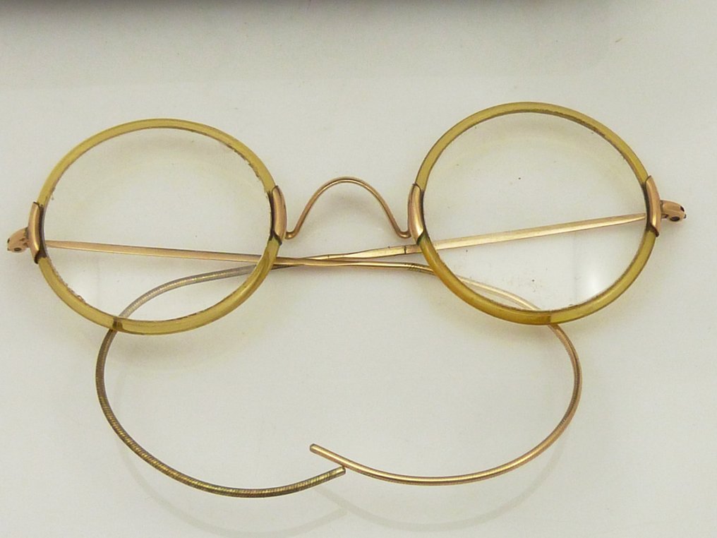 Surichinmoi Adelaide Conclusie Antieke bril met (deels) gouden montuur - begin 20e eeuw - Catawiki