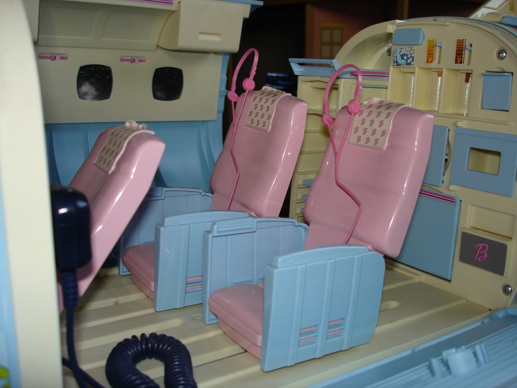 telegram parallel slank Barbie - Mattel - Vliegtuig met toebehoren - Catawiki