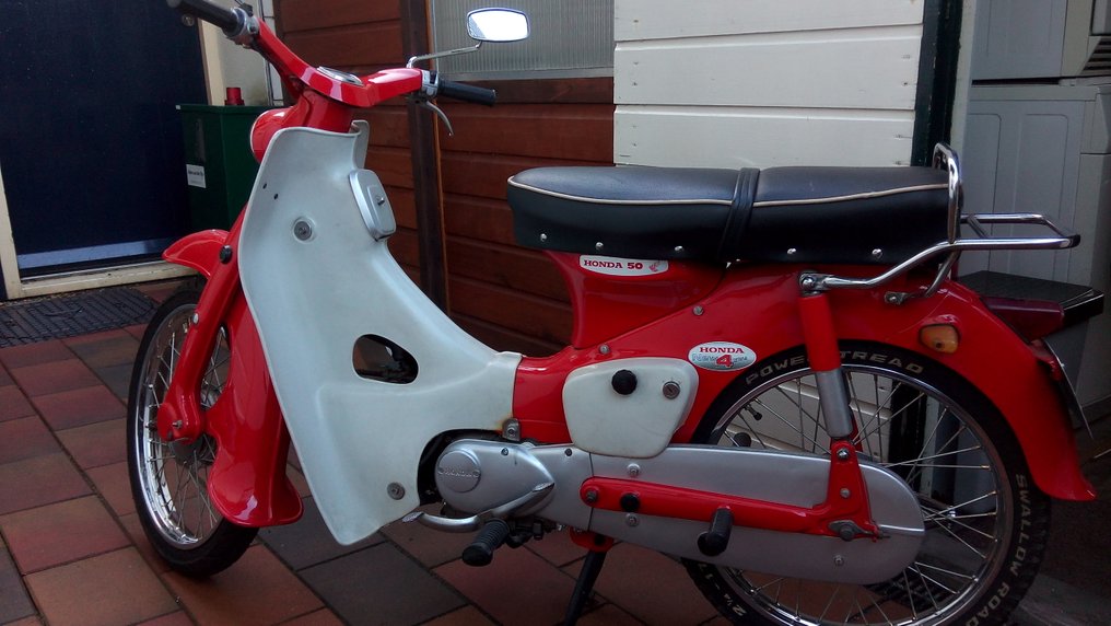 Honda c100