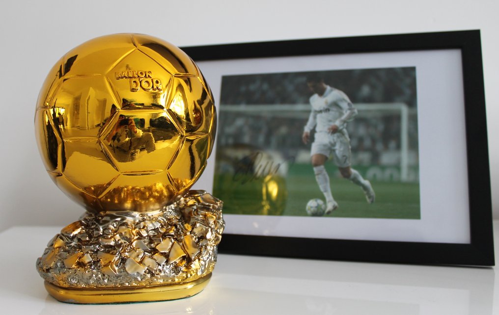 bescherming Brutaal Tien Cristiano Ronaldo - FIFA Ballon D'or - Gouden Bal Replica + - Catawiki