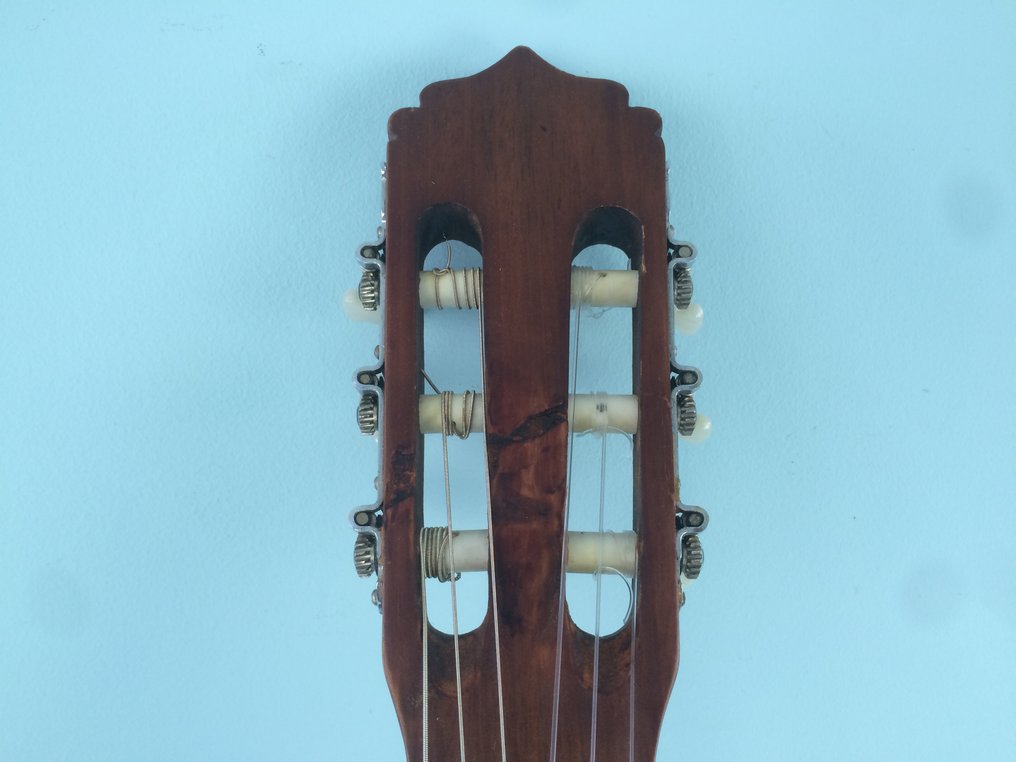 Bijdragen Psychologisch zegevierend Klassieke oefen gitaar van Ariana AK-60 - 2e helft 20e eeuw - Catawiki