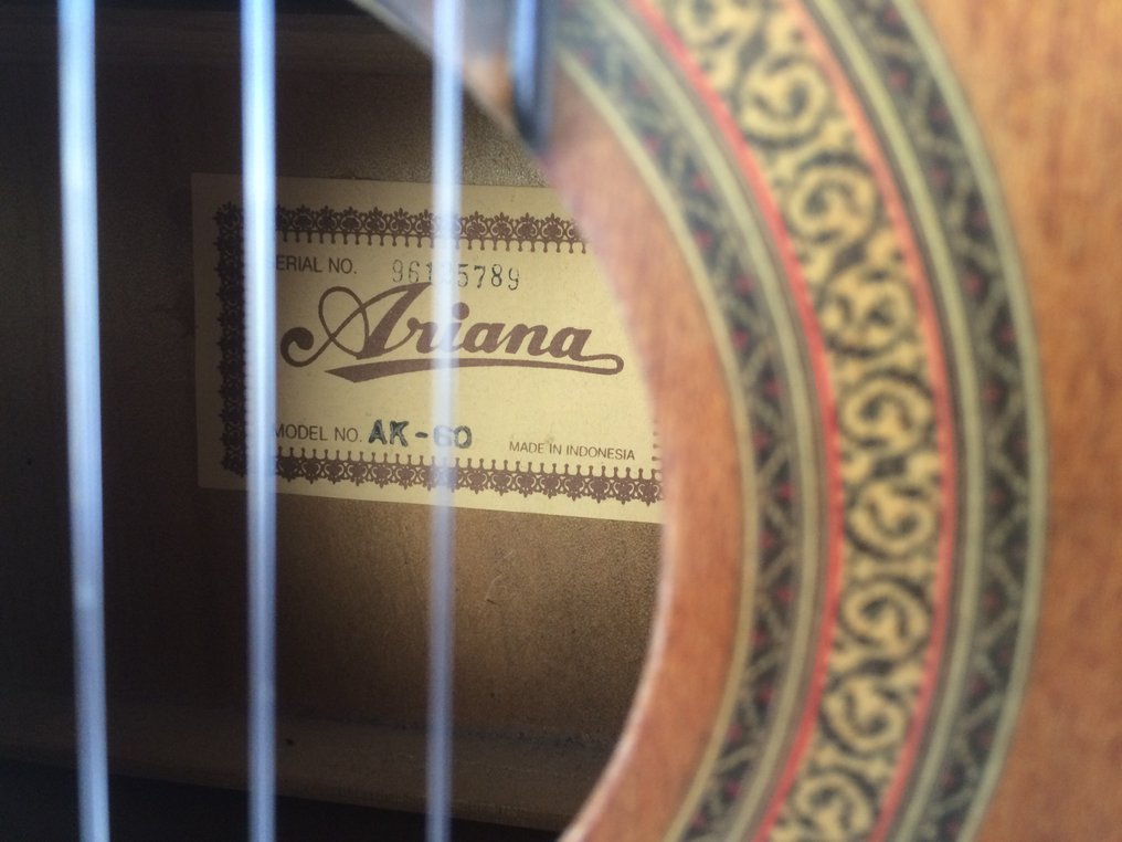 Bijdragen Psychologisch zegevierend Klassieke oefen gitaar van Ariana AK-60 - 2e helft 20e eeuw - Catawiki