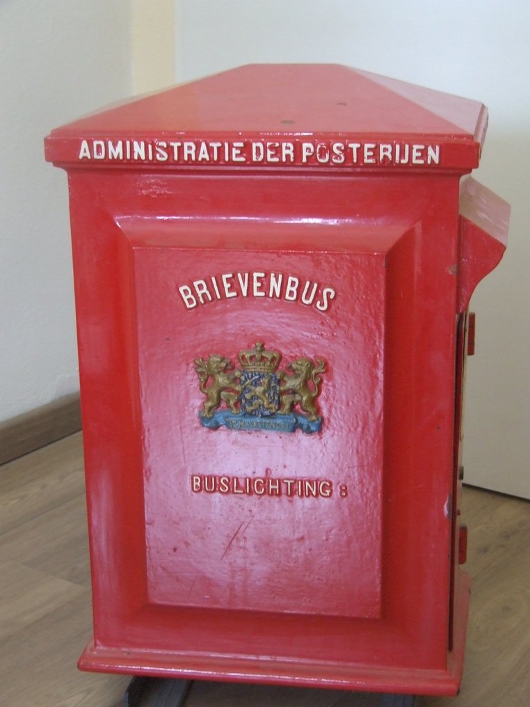 kiem garage Tijdreeksen Gietijzeren PTT brievenbus (1910) - Catawiki