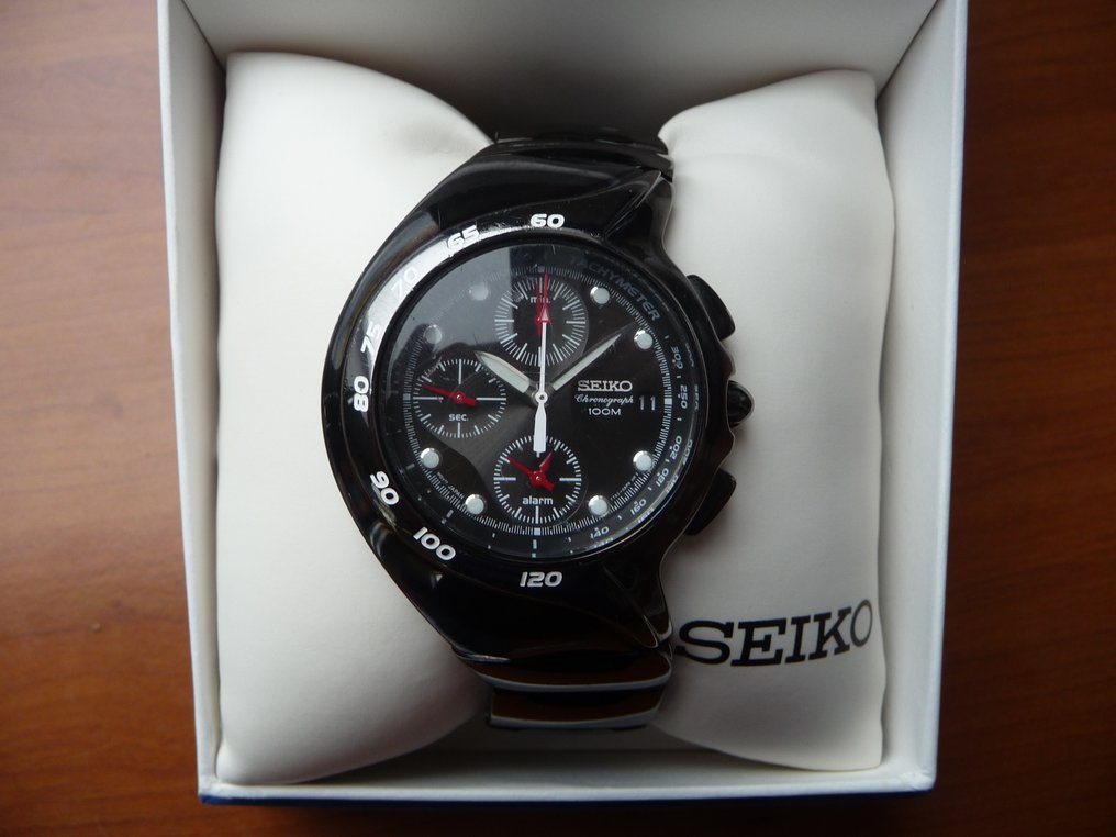 Seiko Asymmetrical SNA311- Men's watch - 2005 - Catawiki